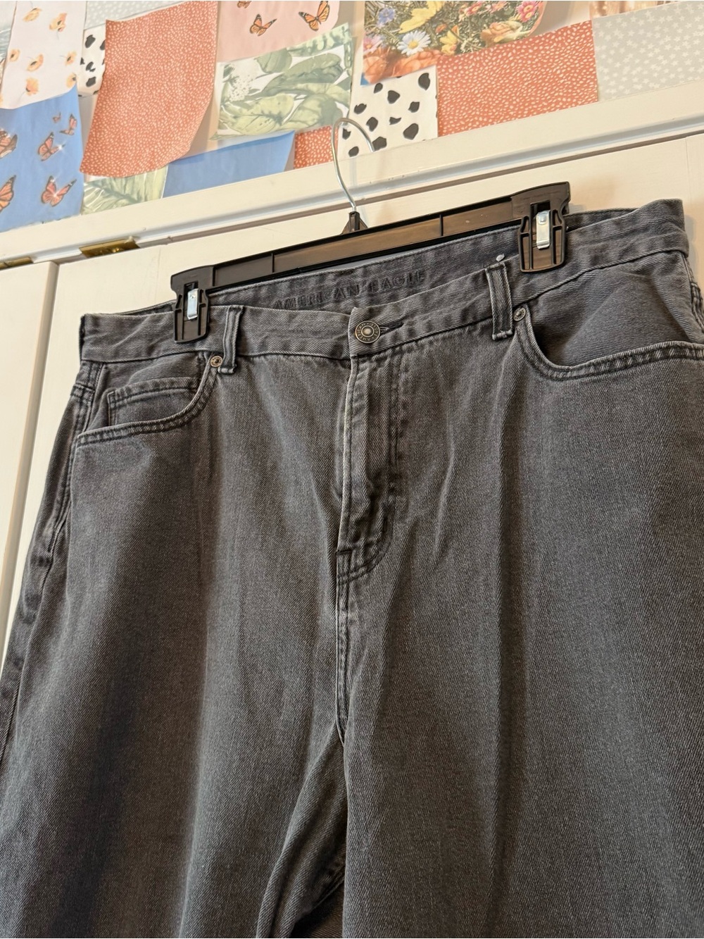 American Eagle Black Wash Curvy High Rise Mom Jeans Size 16 Short - Picture 3 of 12